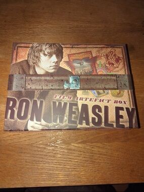 NIB Ron Weasley Harry Potter Film artifact box